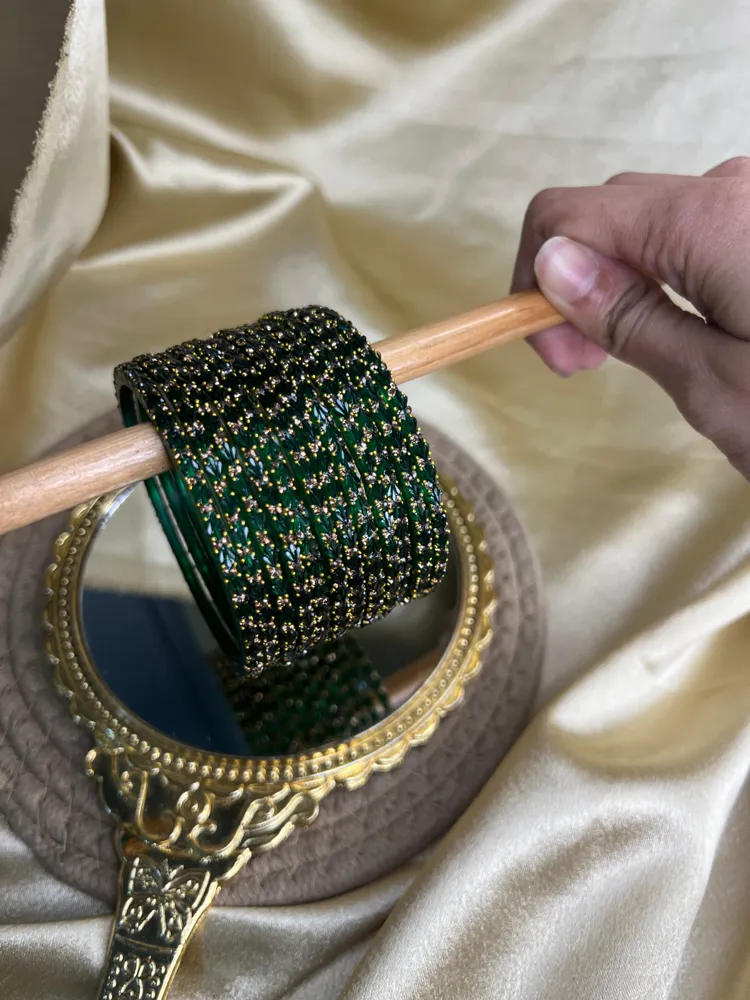 Intricate Glass Bangle — Emerald Green