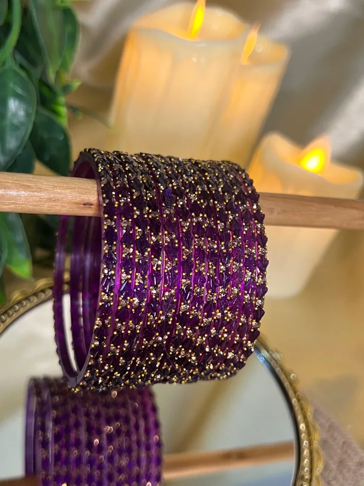 Intricate Glass Bangle — Purple